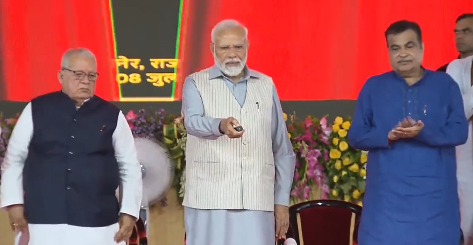 English rendering of PM’s address at laying of foundation stone/dedication of various projects at Bikaner, Rajasthan